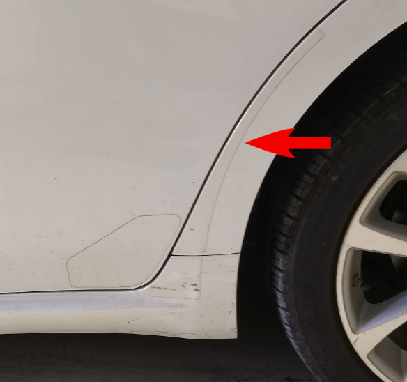 5874807010 - Toyota Avalon quarter protector, Left
